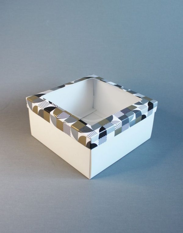 geometrical_mosaic-white270gr_window